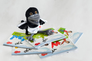Maggie Magpie Puppet (maňásek straka)